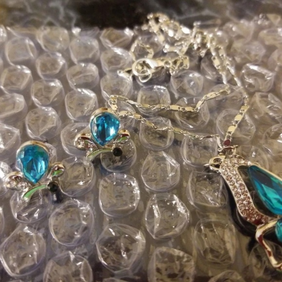 Jewelry Set - Picture 6 of 7